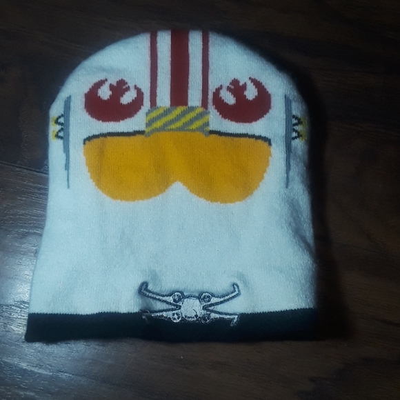 Warm Hat - Picture 3 of 12